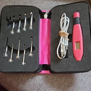 Crochet LIGHT UP Metal hook Set, Sizes 2.5 To 6.5 (9), Row & Stitch Counter